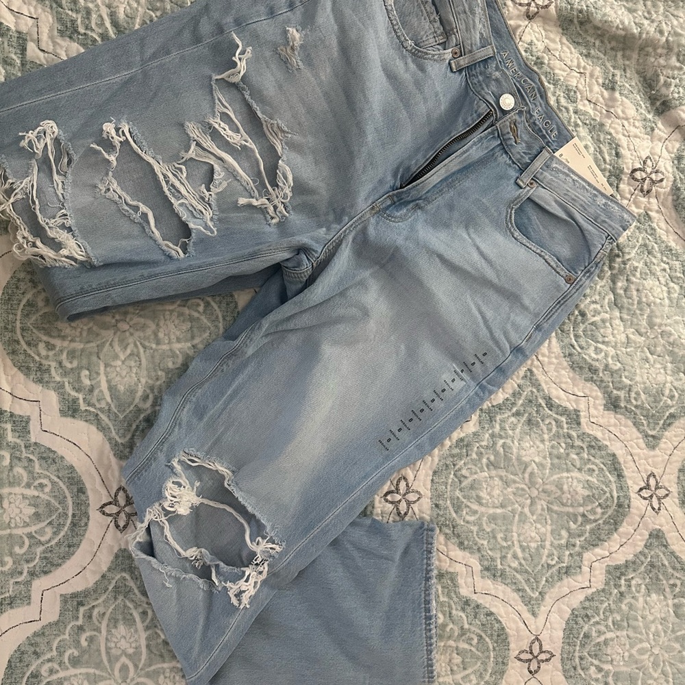 Mom straight Jean from AE - Picture 2 of 4
